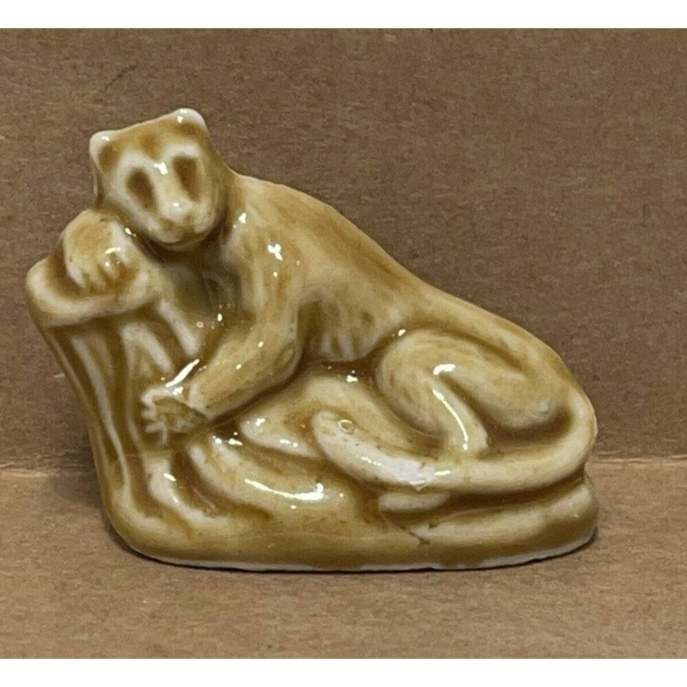 Wade England Porcelain Miniature Figurine Type Leopard Cat Puma Whimsie